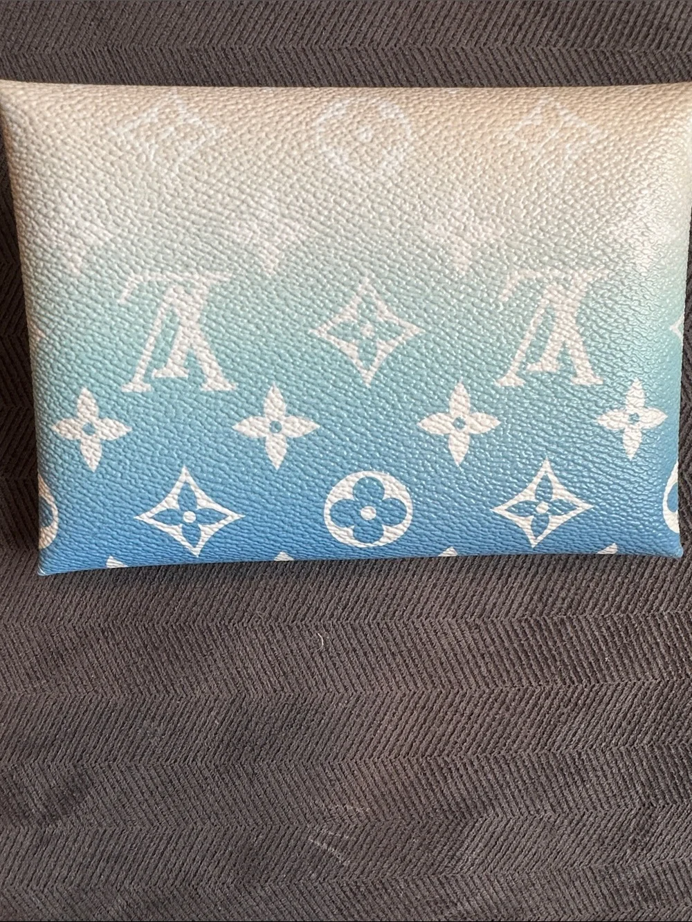 Louis Vuitton Kiragami Medium pouch